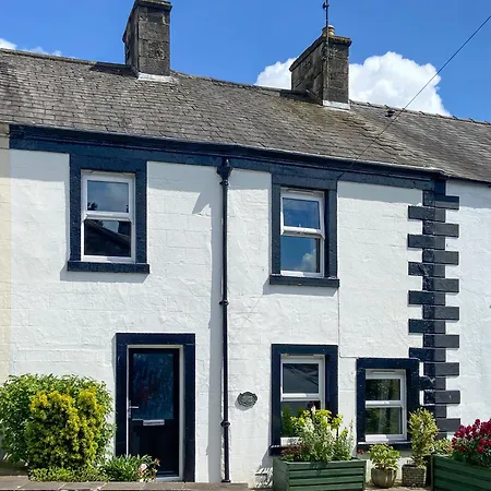 Nelson Burton in Lonsdale